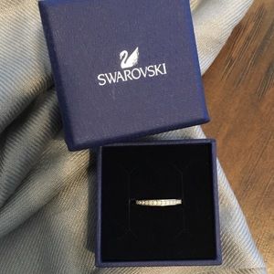 Swarovski Crystal Elegant Chic Ring Wedding Band